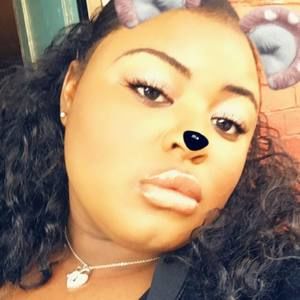 Meet your Posher, Kendra